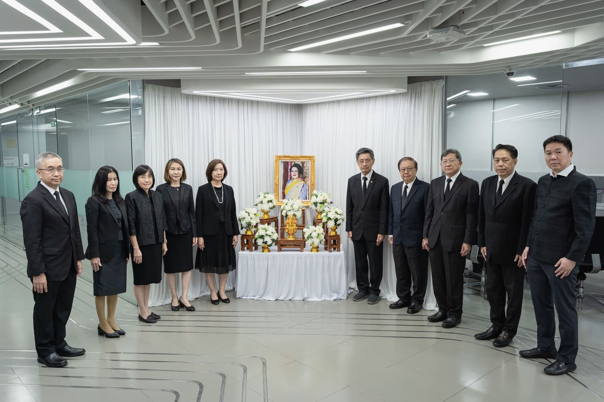 INET จัดพิธีถวายความอาลัย สมเด็จพระนางเจ้าสิริกิติ์ พระบรมราชินีนาถ พระบรมราชชนนี พันปีหลวง 
พระผู้เสด็จสู่สวรรคาลัย ด้วยสำนึกในพระมหากรุณาธิคุณเป็นล้นพ้นอันหาที่สุดมิได้