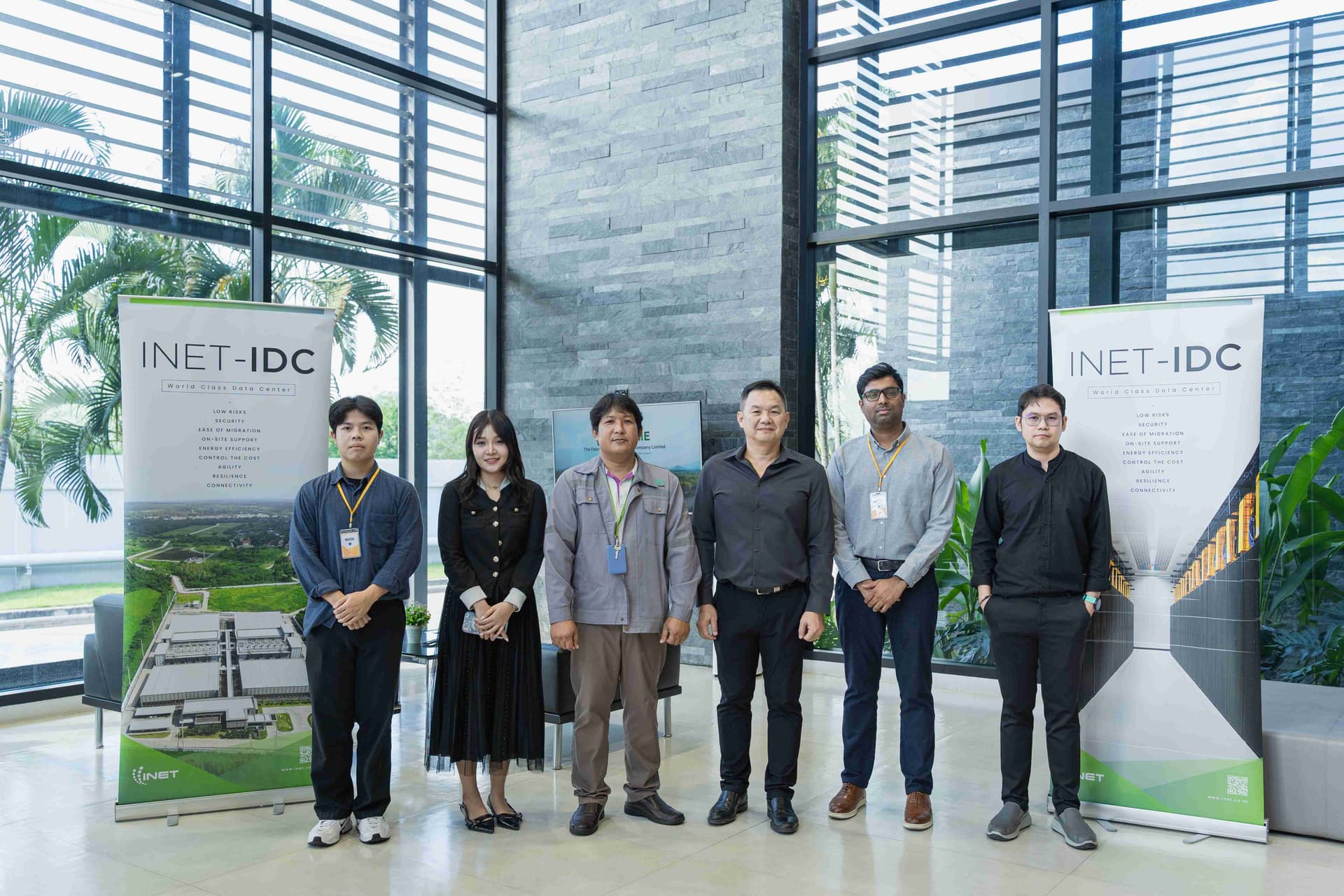 INET เปิดบ้านต้อนรับ บมจ.ฟอลคอนประกันภัย เยี่ยมชม IDC3 ศูนย์ข้อมูลดิจิทัลมาตรฐานสากล เสริมศักยภาพความปลอดภัยอย่างยั่งยืน