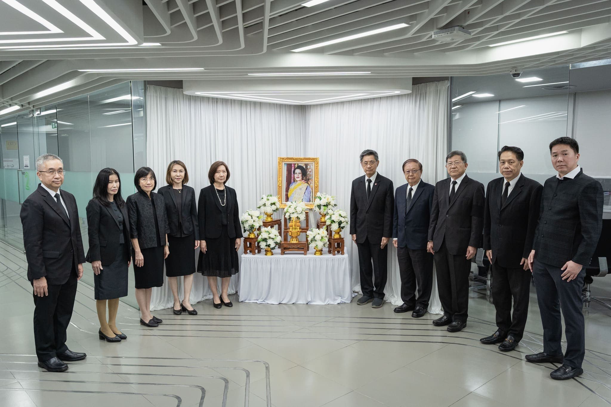 INET จัดพิธีถวายความอาลัย สมเด็จพระนางเจ้าสิริกิติ์ พระบรมราชินีนาถ พระบรมราชชนนี พันปีหลวง
พระผู้เสด็จสู่สวรรคาลัย ด้วยสำนึกในพระมหากรุณาธิคุณเป็นล้นพ้นอันหาที่สุดมิได้