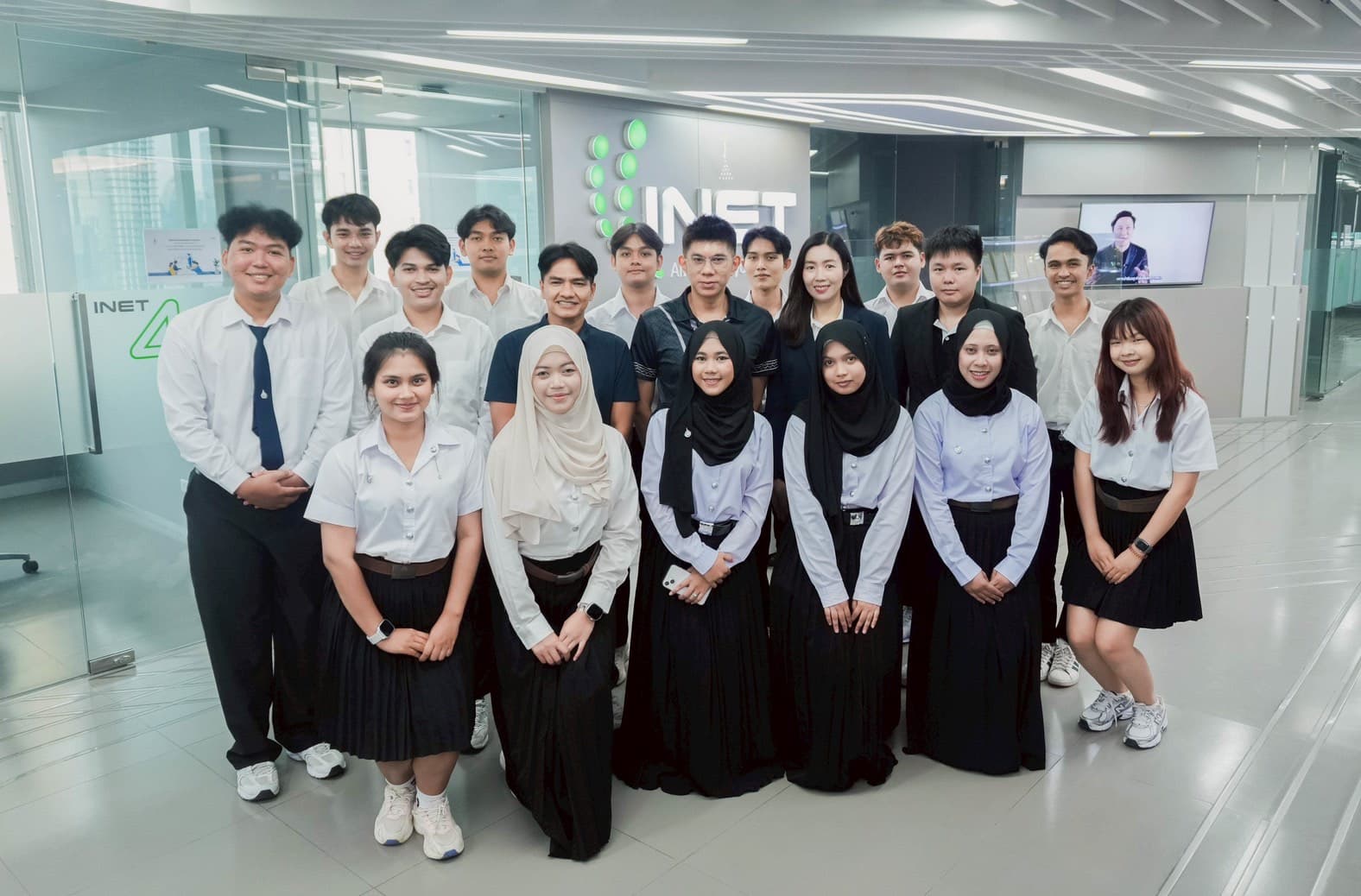 INET เปิดบ้านต้อนรับ คณะอาจารย์และนักศึกษา มหาวิทยาลัยสงขลานครินทร์
เยี่ยมชม INET-IDC2 เสริมประสบการณ์เรียนรู้ สู่การต่อยอดในอาชีพ 4.0