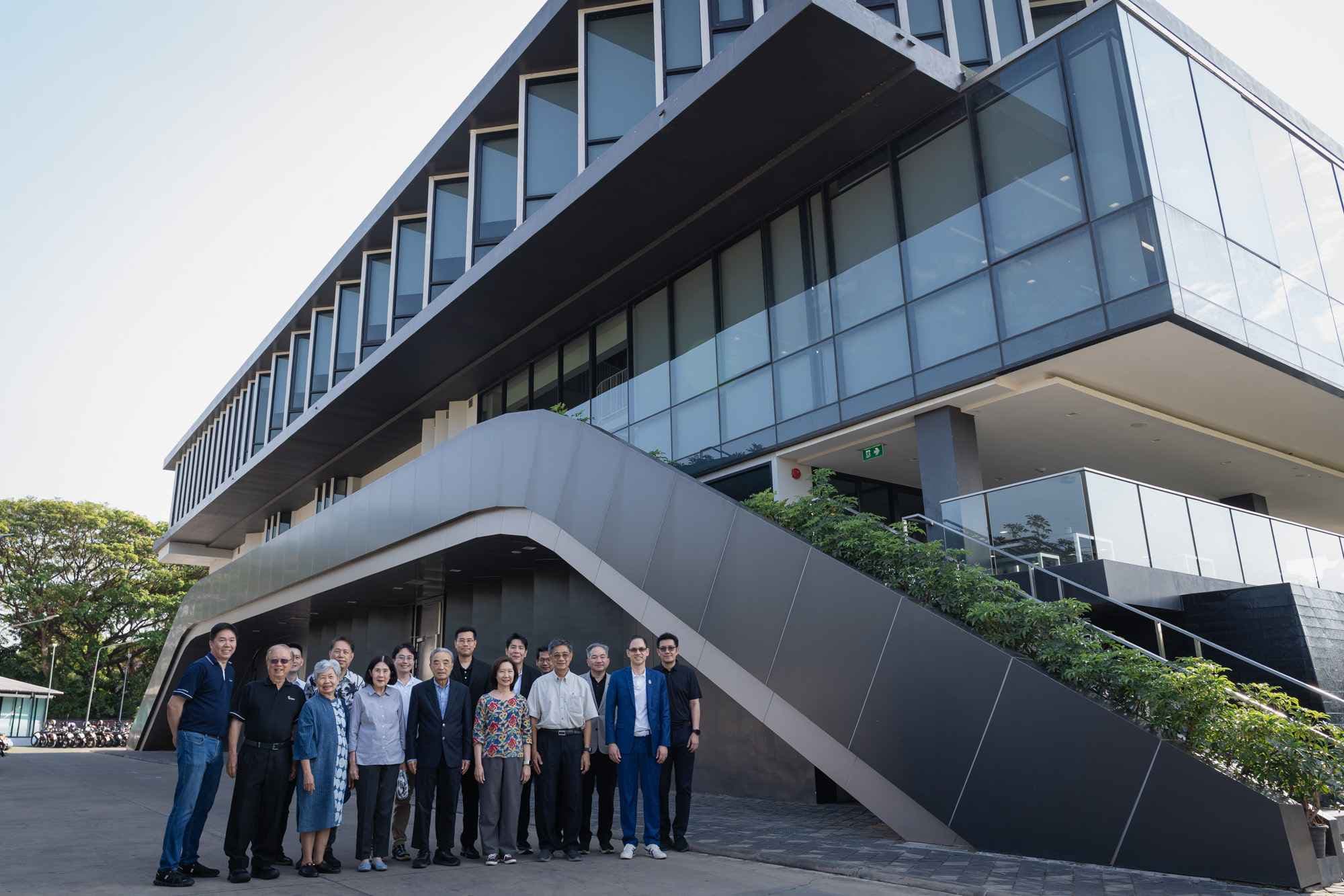 INET เปิดบ้านต้อนรับ B.Grimm
เยี่ยมชม Innovation Hub ขอนแก่น ขับเคลื่อนวัตกรรมไทยในภูมิภาค